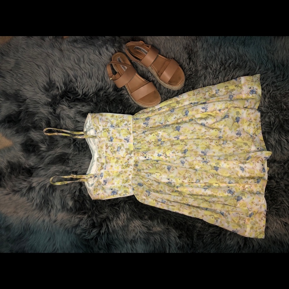 Gianni Bini Floral Mini